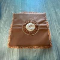 ราคา อาสนะแบบหนา พรมนั่งสำหรับพระสงฆ์ ที่นั่งสำหรับพระสงฆ์ พรมนั่งสวดมนต์ เนื้อนุ่มนั่งสบายลดการเมื่อยล้า ขนาด 60x60ซม หนา 3ซม (21099208732)