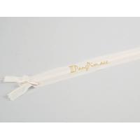 ราคา ซิปซ่อน ซิป ซิปซ่อน 22 ซิปซ่อนปิดท้าย ซิปติดเสื้อผ้า กระเป๋า ปลอกหมอน ขนาด 22 นิ้ว สีดำ ขาว ขาวออฟ ราคาต่อเส้น (10531822243)