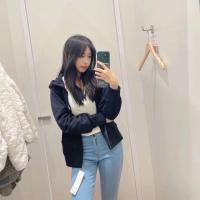 ราคา UNIQLO รูปแบบใหม่ U บ้าน2022ใหม่ G Irls เสื้อกันหนาวกีฬาและการพักผ่อนซิปคลุมด้วยผ้าคาร์ดิแกนแขนยาวแจ็คเก็ตสีทึบ444543ของแท้เดิม (16679212929)