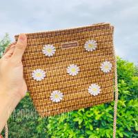 ราคา กระเป๋าสาน กระเป๋าสะพายข้าง ตกแต่งไม่ซ้ำแบบใคร kapooklook กระเป๋าสะพายข้างสาน สานตกแต่ง (10108044340)