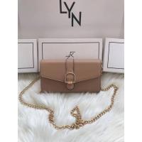 ราคา กระเป๋าสะพายสายโซ่ หน้าเข็มขัด Lyn new collection (17214556704)