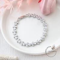 ราคา สร้อยข้อมือเพชร กำไลข้อมือทองคำขาวประดับเพชรCZ bracelet พร้อมส่ง (17053092090)