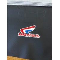 ราคา ผ้าเบาะมอเตอร์ไซค์ ผ้าแผ่น ผ้าโซนิคปั๊มดรีม สกรีนลาย หุ้มเบาะ (19792130690)