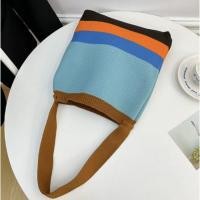 ราคา กระเป๋าสะพายไหล่แฟชั่น กระเป๋าแฟชั่นลายทางตรง งานไหมพรม พร้อมส่ง (20169586740)