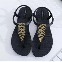 ราคา รองเท้า รอเท้าแตะรัดส้น หูหนีบ ลายพีระมิด สไตล์เกาหลี (17784267333)