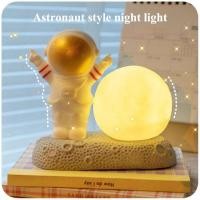 ราคา TH SUNRISE จัดส่ง 3 ถึง 5 วัน โคมไฟLED โคมไฟตั้งโต๊ะ ไฟกลางคืน LED ไฟประดับ โคมไฟข้างเตียง ไฟ LED ไฟกลางคืน LED ตกแต่งโต๊ะ นางแบบนักบินอวกาศ โคมไฟข้างเตียง ตกแต่งห้อง (19347107948)