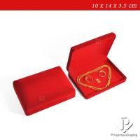 ราคา กล่องใส่ทอง กล่องใส่พระ กล่องใส่เครื่อวประดับ กล่องกำมะหยี่ แบบ ปูเรียบ 10x14x3 5cm ปูเรียบ จำนวน 1ใบ Prosper (18305224607)