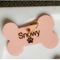 ราคา ป้ายชื่อหนัง PVC รูปกระดูก สีพาสเทล น่ารัก สำหรับน้องหมา แมว สลักชื่อ รูป ขนาด 3 5x2 4 ซม พร้อมกระดิ่ง (20922929051)