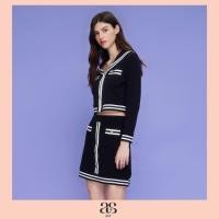 ราคา asv aw23 Andrea Sailor Collar Jersey Top เสื้อแจ็คเก็ตผู้หญิง แขนยาว ตกแต่งปกกะลาสี แต่งปีเก้และกระเป๋าด้านหน้า แต่งกระดุมทอง ผ้าเจอร์ซี่ (20347278022)