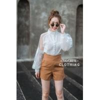 ราคา ส่งเร็ว เสื้อลูกไม้คอปีน เสื้อลูกไม้คอปีนแขนบอลลูน งานมีกระดุมหน้าแกะออกได้ ผ้าลูกไม้เนื้อดีแต่งซีทรู ทรงสวยฝุดๆ เรียบหรูดูดี สาวๆควรมีติดตู้ไว้หยิบใส่ได้บ่อยแน่นอนค่า Freesize (14328816501)