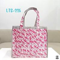 ราคา กระเป๋าผ้าเคลือบ PVC กันน้ำ ซิป3ด้าน ทรงลูกเต๋า รุ่น LTS (10063054564)