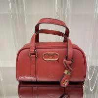 ราคา กระเป๋าLYN รุ่น Viktor Handbag Top Handle ไซส์ S (18515899833)