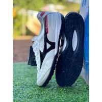 ราคา NEWใหม่ รองเท้าฟุตซอล พื้นเรียบ ร้อยปุ่ม รองเท้าฟุตบอล Mizuno made in Japan หนังวัวแท้ 100 สินค้าใช้เวลาเดินทาง 2 3 วันใส่ไม่ได้ใส่ไม่พอดีเปลี่ยนไซส์ให้พร้อมส่ง (13198718306)