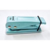 ราคา Robin เครื่องเจาะกระดาษ ที่เจาะกระดาษ โรบิน No 289 เครื่องเจาะ เจาะได้ 1 รู มี 3 สี ชมพู ฟ้า เขียว 1 อัน กล่อง (16877313944)