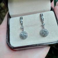 ราคา Titapa jewelry ต่างหูเพชรห้อยตุ้งติ้งเพชรกลาง50ตังล้อมเพชร เพชรสวยมากแบบแป้นมาใหม่เพชรน้ำขาวใสวิ้งๆน้ำ100คัดทุกเม็ดน้ำลึกเหลี่ยมH Aสวยเล่นไฟระยิบระยับงานปราณีตละเอียดตัวเรือนมีน้ำหนักแข็งแรงใส่ได้ทุกว