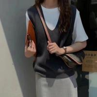 ราคา พร้อมส่ง เสื้อไหมพรมแขนกุด สีพื้นไม่มีขอบ จั้มเอว คอวี (20938403169)