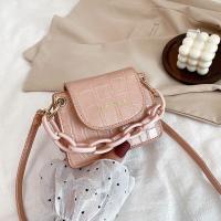 ราคา KBP008 กระเป๋าMinibag สะพายข้างใบเล็กลายจรเข้ 12x10x6 cm (19918767276)