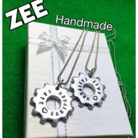 ราคา สร้อยคอจี้ฟันเฟืองสลักชื่อ (19053958838)