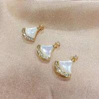ราคา B womens new style earrings Fritillaria Zircon earrings shell atmosphere gentle daily casual (21186393041)