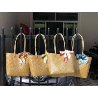 ราคา กระเป๋าสานกระจูดขนาด 10 10 นิ้ว พร้อมผ้าผูกสุดเก๋ สั้งสีผ้าทักแชทคะ (19499457449)