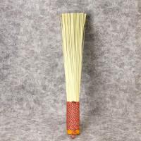 ราคา หญ้าคาพรมน้ำมนต์ กำคาพรมน้ำมนต์ ไม้พรมน้ำมนต์ ที่พรมน้ำมนต์ ขนาด 14 นิ้ว พันด้ามด้วยเชือกเจ็ดสี (17445956871)