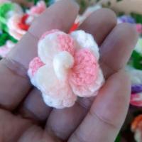 ราคา ดอกกุหลาบจิ๋วสีเหลือบแบบติดใบ ดอกกุหลาบไหมพรม ขนาด 3 5 ซม (18704149517)