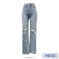 ราคา กางเกงยีนส์ผู้หญิงทรงกระบอก นิยมยีนส์ Niyom jeans สียีนส์ฟอกสีอ่อน ผ้าไม่ยืด แต่งขาดเข่า เอวสูง รุ่น B210 (20991799160)