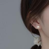 ราคา พร้อมส่ง ต่างหูเงินแท้S925 รุ่น Honey ต่างหูเพชรCZสี่เหลี่ยมล้อมเพชร เพชรCZกลมล้อมเพชร เงินแท้ทั้งชิ้น Silver925 (19325157871)