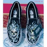 ราคา รองเท้าผ้าใบVansสลิปออนแบบสวม หัวกะโหลก รองเท้าผ้าใบชายหญิง แบบอินเทรนด์สุดคลาสสิค รับประกันแท้ตรงปก พร้อมกล่องแบรนด์ (9396038060)