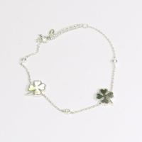 ราคา สร้อยข้อมือ สร้อยข้อมือใบโคลเวอร์ สร้อยข้อมือเงิน จี้ข้อมือ bracelet วัสดุคุณภาพ เงินแท้ 100 ไม่ลอก ไม่ดำง่าย Cheers (19832480512)