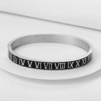 ราคา Yuki การออกแบบใหม่ข้อมือสร้อยข้อมือกำไลข้อมือสร้อยข้อมือสแตนเลสสำหรับผู้หญิงเคลือบแกะสลักเลขโรมันคู่โรมันกำไลข้อมือสำหรับผู้หญิงเครื่องประดับ (16048296770)