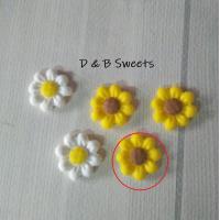 ราคา น้ำตาลแต่งหน้าเค้ก รูปผึ้งน้อย ดอกเดซี่ ทานตะวัน เลือกแบบได้ (20547183678)