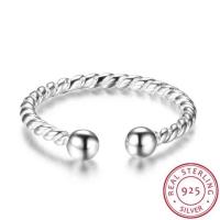 ราคา แหวนเงินแท้ S925 พร้อมกล่อง SR02 (13127523635)