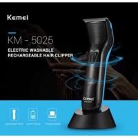 ราคา Kemei ปัตตาเลี่ยนไร้สายเครื่องมือตัดผมมืออาชีพ แบตตาเลียนตัดผม ปัตตาเลียนตัดผม KM 2600 KM2600 สีแดง อย่างดี (9521084644)