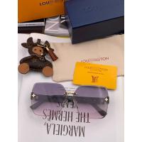 ราคา with packaging 2023L new womens square sunglasses driving sunglasses new frameless sunglasses fashion generous comfortable light exquisite luxury ultra light (20800706945)