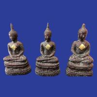 ราคา พระสามสมัยพระพุทธรูป3สมัยพระสุโขทัย พระเชียงแสน พระอู่ทอง ปางมารวิชัยเนื้อศิลาโบราณปิดทองหน้าตัก5นิ้วสูง 11 นิ้วชุด3องค์ (13429177865)