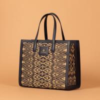 ราคา กระเป๋า Chaksarn รุ่น Medium Tote จากเสื่อกกทอมือผสมหนังวัวแท้ กระเป๋าถือ สะพายข้างทรงโททสี่เหลี่ยมขนาดเล็ก (21027102975)