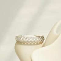 ราคา SWAN VRT Cross Bangle กำไลข้อมือเงินแท้ ฝังเพชรคิวบิคเซอร์โคเนีย cubic zirconia (7400535700)
