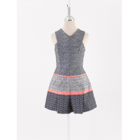 ราคา misty mynx จั๊มสูทขาสั้นแขนกุด ผ้าทอมีลายแบบหนา ป้ายแบรนด์ระบุไซส์ M Preloved (20741618852)