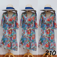 ราคา พร้อมส่ง ชุดเดรสผู้หญิง เดรสสาวผอมสาวอวบ สไตล์โบฮีเมี่ยน เดรสกระโปรงผ่าข้าง คอวีแขนกระดิ่งมีเชือกขนนกให้ผูกเอว พร้อมส่ง 210 (19944515707)