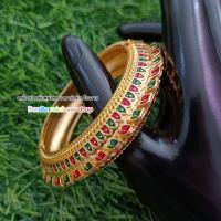 ราคา กำไลข้อมือ ลายพิกุลลายไทยดอกไม้ฉลุ สีลงยา เครื่องประดับชุดไทย กำไลข้อมือรุ่น 20228 ราคาต่อ 1 วง (18975905769)