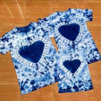 ราคา เสื้ยืดคอกลมผ้าคัดต้อนย้อมครามแท้ เลือกลายได้ (12496394367)