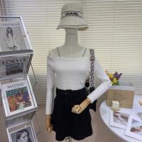 ราคา เสื้อไหมพรมเปิดไหล่ ดีเทลสายโซ่เก๋แถมเซ็กซี่ สินค้าพร้อมส่ง 89058 (20146335617)