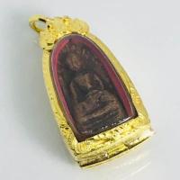 ราคา จี้ห้อยเพชรคอพระรอดเนื้อดินบนตลับเนื้อเงินแท้92 5 เอาโชคลาภมาฝากค่ะเครื่องประดับผู้หญิงผู้ชายCHUENSUWANNAKUL CSK Collectionภูมิใจเสนอ (834603000)