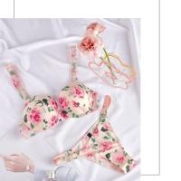 ราคา ผู้หญิง Victoria Secret ดอกไม้ Push up ชุดชั้นในชุดสุภาพสตรีเซ็กซี่ยก Underwire Bra และ Thongs 2 ชิ้น (19701102888)