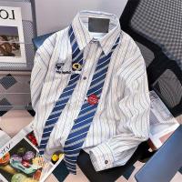 ราคา YIPINYOUYOU丨เสื้อนักเรียน เสื้อเชิ้ตแขนยาวลายทางแขนยาวผูกเฉพาะกลุ่มเสื้อโค๊ตคู่รักหลวมดีไซน์เสื้อเชิ้ตผู้ชายอเมริกาแบบย้อนยุค (17337366619)