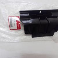 ราคา 50381 KTL 740 ฝาครอบกล่องแบตเตอรี่แท้ Honda เวฟ100รุ่นยูบ็อกปี2005 1ชิ้น อะไหล่แท้ศูนย์ (12414229280)