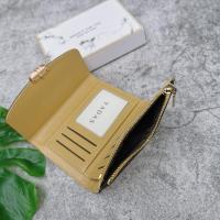 ราคา กระเป๋าสตางค์ผู้หญิงแบรนด์แท้ YADAS 100 พร้อมกล่องแบรนด์ บางๆ ไซส์กลาง มีช่องซิป และช่องใส่บัตร งานสวย หนังนิ่ม (17383695593)