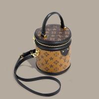 ราคา LV กระเป๋าทรงขนมจีบแบบพกพา2023ของแท้ใหม่สำหรับผู้หญิงเมสเซนเจอร์กระเป๋าหนังทรงจีบลูกปัดเงินประดับสร้อยข้อมือ (19308886064)