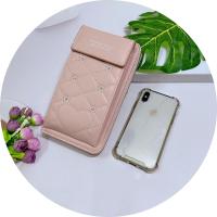 ราคา 314 กระเป๋า forever young ทรงโทรศัพท์ พร้อมสายสะพายยาว สายสะพายข้างสามารถถอดได้ ปรับสายได้ (14120028132)